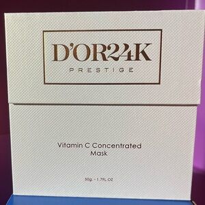 Prestige Vitamin C Mask - ****PRICE REDUCTION - EXPIRES 10/1/26**** (NIB)